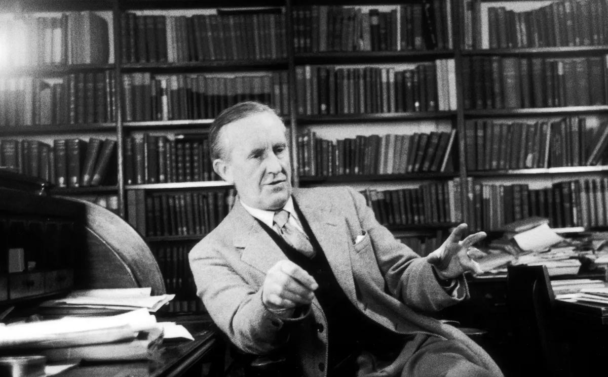 J.R.R.Tolkien : Les Anneaux de Pouvoir respectent-ils le lore du Seigneur des Anneaux ?, par Olivier Lemaitre